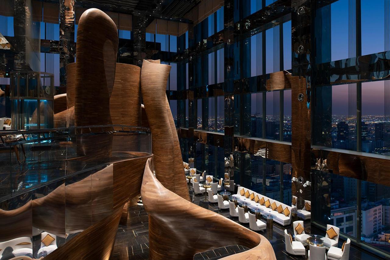 Banyan Tree Doha At La Cigale Mushaireb Luaran gambar The interior of the 101 lounge