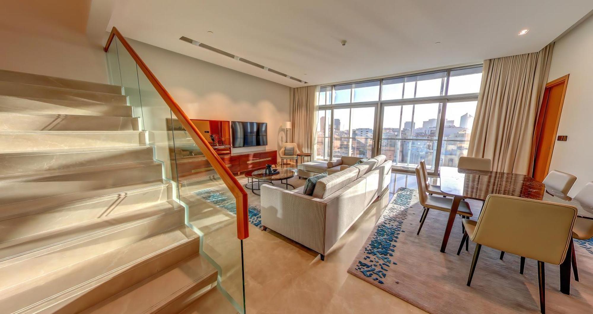 Banyan Tree Doha At La Cigale Mushaireb Luaran gambar A living room in a typical apartment