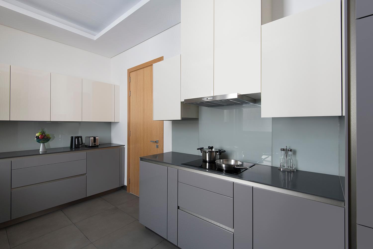 Banyan Tree Doha At La Cigale Mushaireb Bilik gambar A modern kitchen