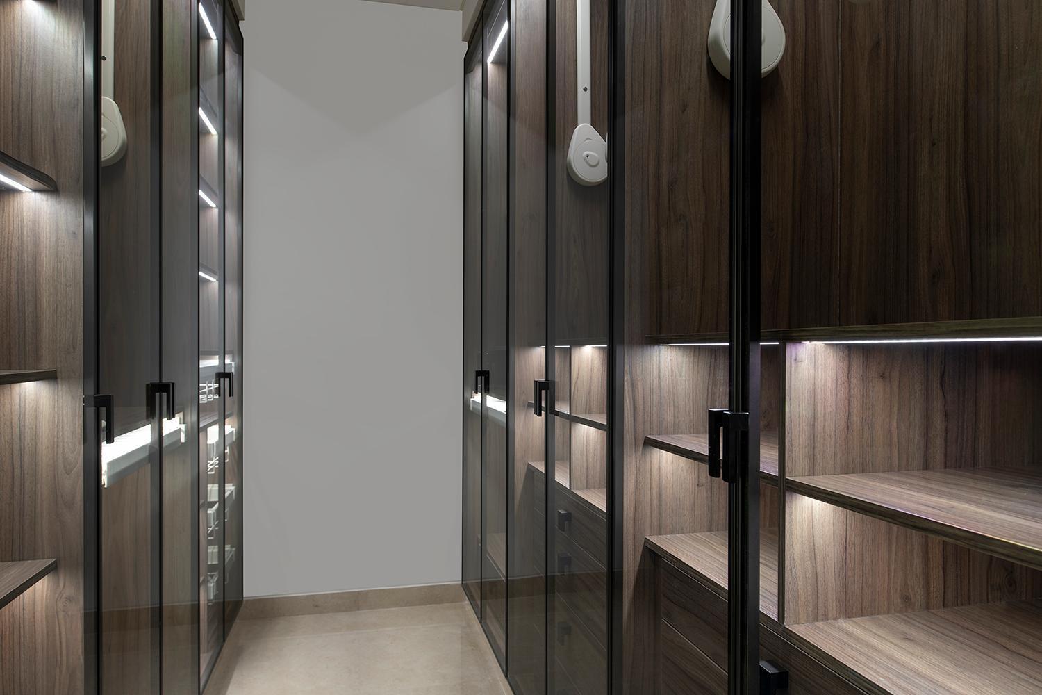 Banyan Tree Doha At La Cigale Mushaireb Bilik gambar A walk-in closet